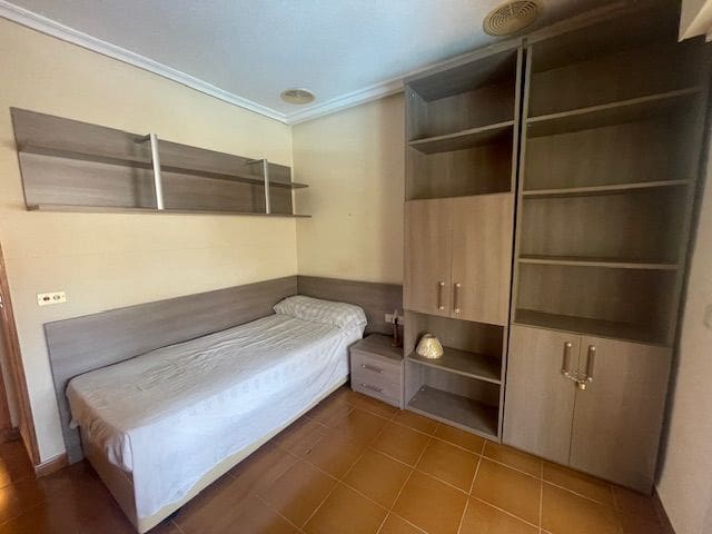 3 soverom Rekkehus til leie i El Campello med svømmebasseng garasje - € 1 350 (Ref: 8297362)