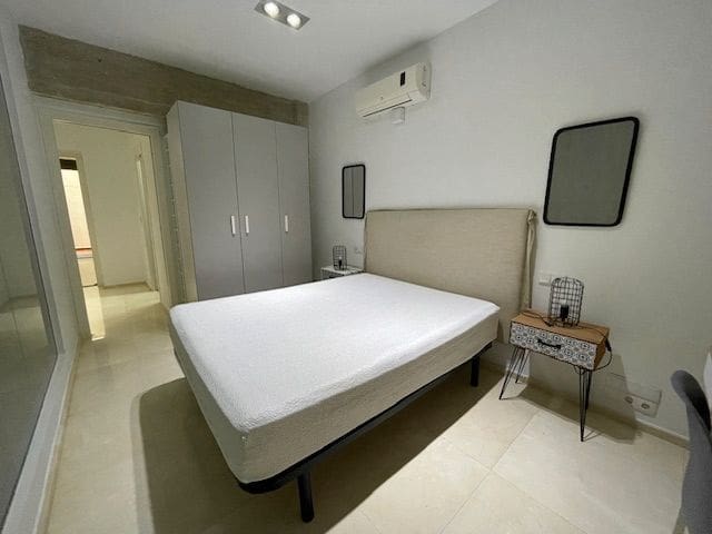 2 soveværelse Lejlighed til leje i Alicante by - € 1.400 (Ref: 8297687)