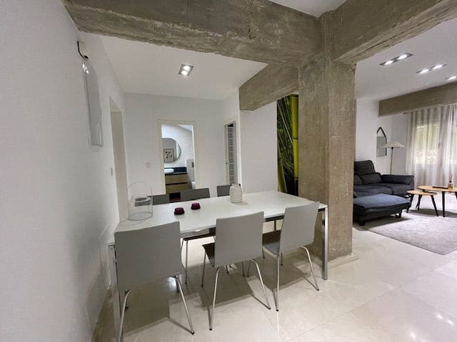 2 soveværelse Lejlighed til leje i Ensanche - Diputacion, Alicante by - € 1.400 (Ref: 8297687)