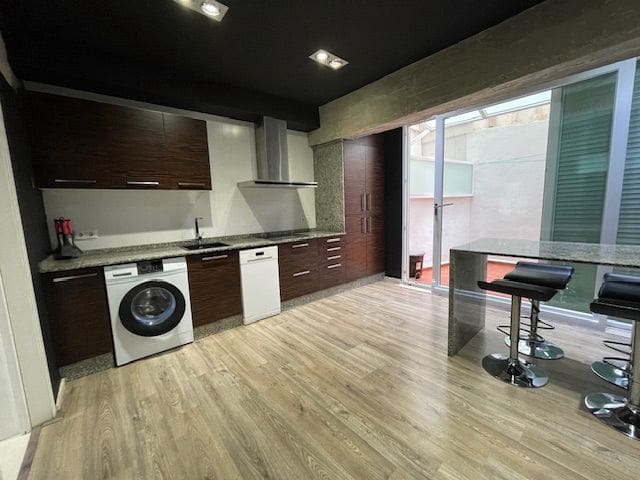 2 soveværelse Lejlighed til leje i Ensanche - Diputacion, Alicante by - € 1.400 (Ref: 8297687)