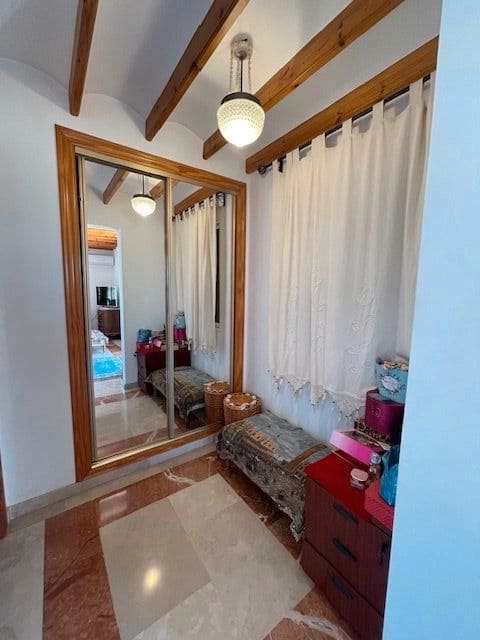 5 bedroom Villa for sale in San Vicente / Sant Vicent del Raspeig with pool garage - € 450,000 (Ref: 8310089)