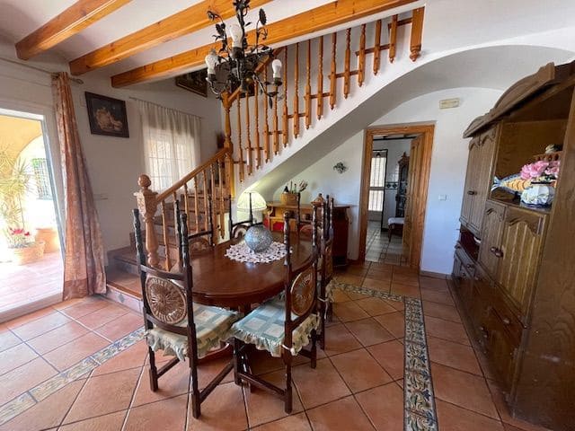 5 bedroom Villa for sale in San Vicente / Sant Vicent del Raspeig with pool garage - € 450,000 (Ref: 8310089)