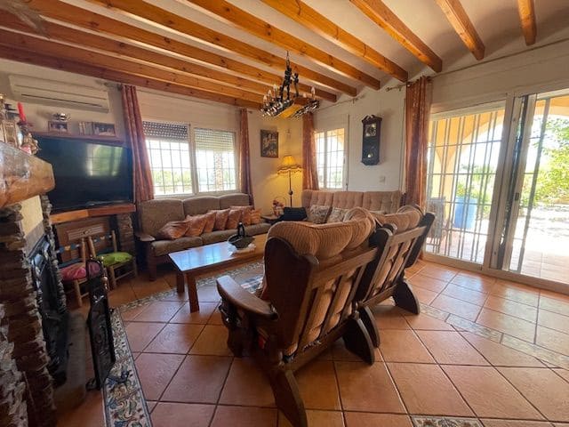 5 bedroom Villa for sale in San Vicente / Sant Vicent del Raspeig with pool garage - € 450,000 (Ref: 8310089)