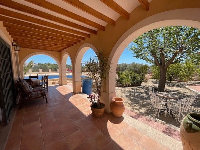 5 bedroom Villa for sale in San Vicente / Sant Vicent del Raspeig with pool garage - € 450,000 (Ref: 8310089)