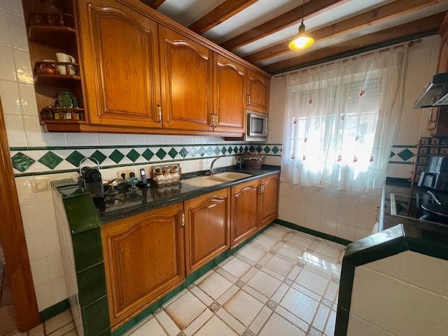 5 bedroom Villa for sale in San Vicente / Sant Vicent del Raspeig with pool garage - € 450,000 (Ref: 8310089)