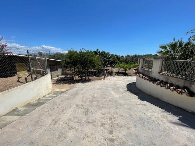 5 bedroom Villa for sale in San Vicente / Sant Vicent del Raspeig with pool garage - € 450,000 (Ref: 8310089)