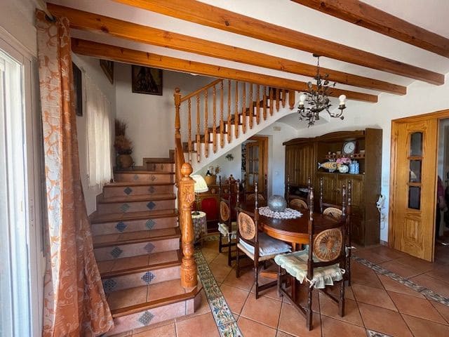 5 bedroom Villa for sale in San Vicente / Sant Vicent del Raspeig with pool garage - € 450,000 (Ref: 8310089)