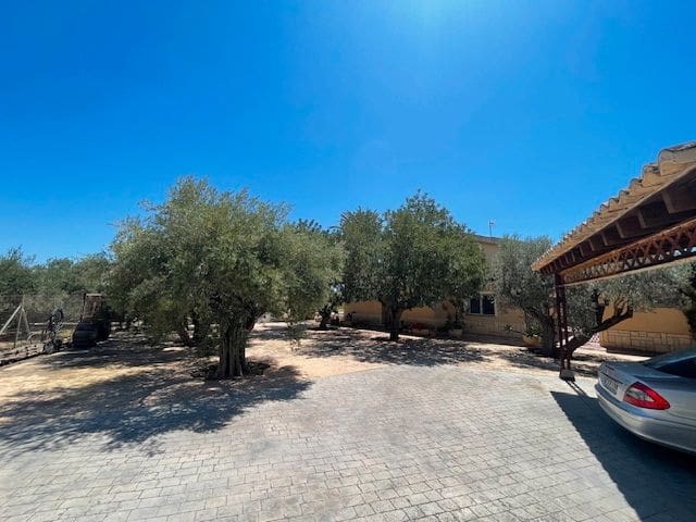 5 bedroom Villa for sale in San Vicente / Sant Vicent del Raspeig with pool garage - € 450,000 (Ref: 8310089)