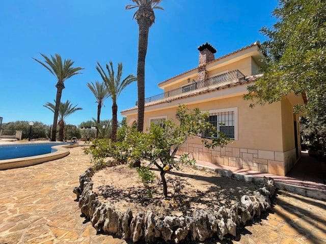 5 bedroom Villa for sale in San Vicente / Sant Vicent del Raspeig with pool garage - € 450,000 (Ref: 8310089)