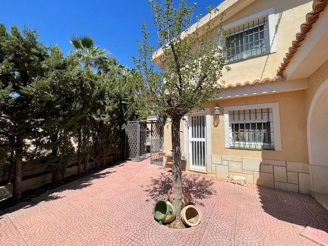 5 bedroom Villa for sale in San Vicente / Sant Vicent del Raspeig with pool garage - € 450,000 (Ref: 8310089)