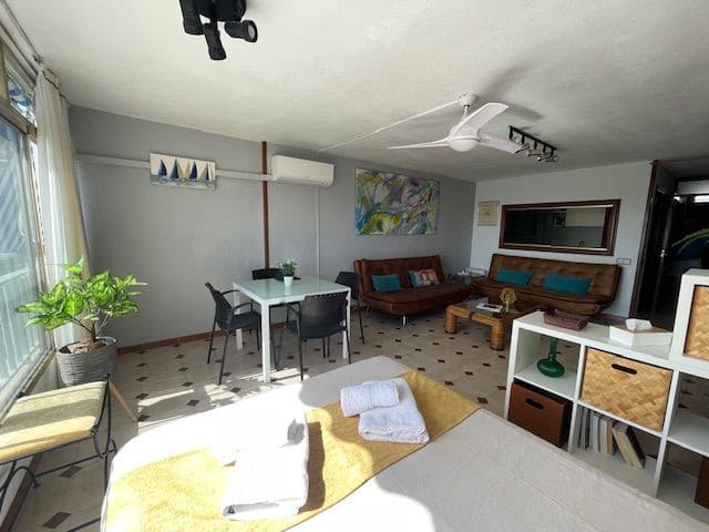 Ranta-asunto vuokrattavana paikassa Playa de San Juan, Alicante kaupunki mukana uima-altaan 
autotalli - 1 300 € (Ref: 8317440)