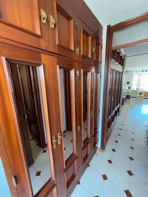 Ranta-asunto vuokrattavana paikassa Alicante kaupunki mukana uima-altaan 
autotalli - 1 300 € (Ref: 8317440)