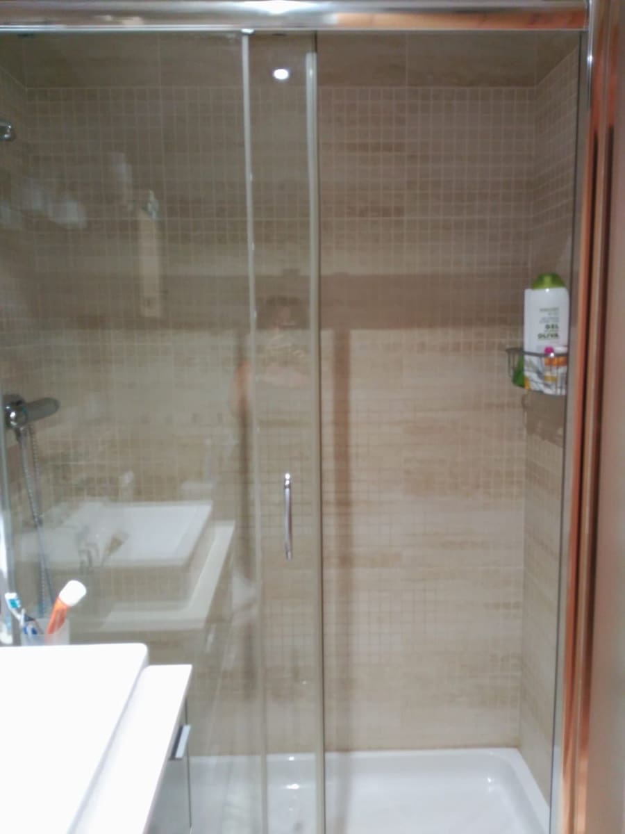 Appartement de 2 chambres à louer à Alicante ville avec piscine garage - 900 € (Ref: 8358989)