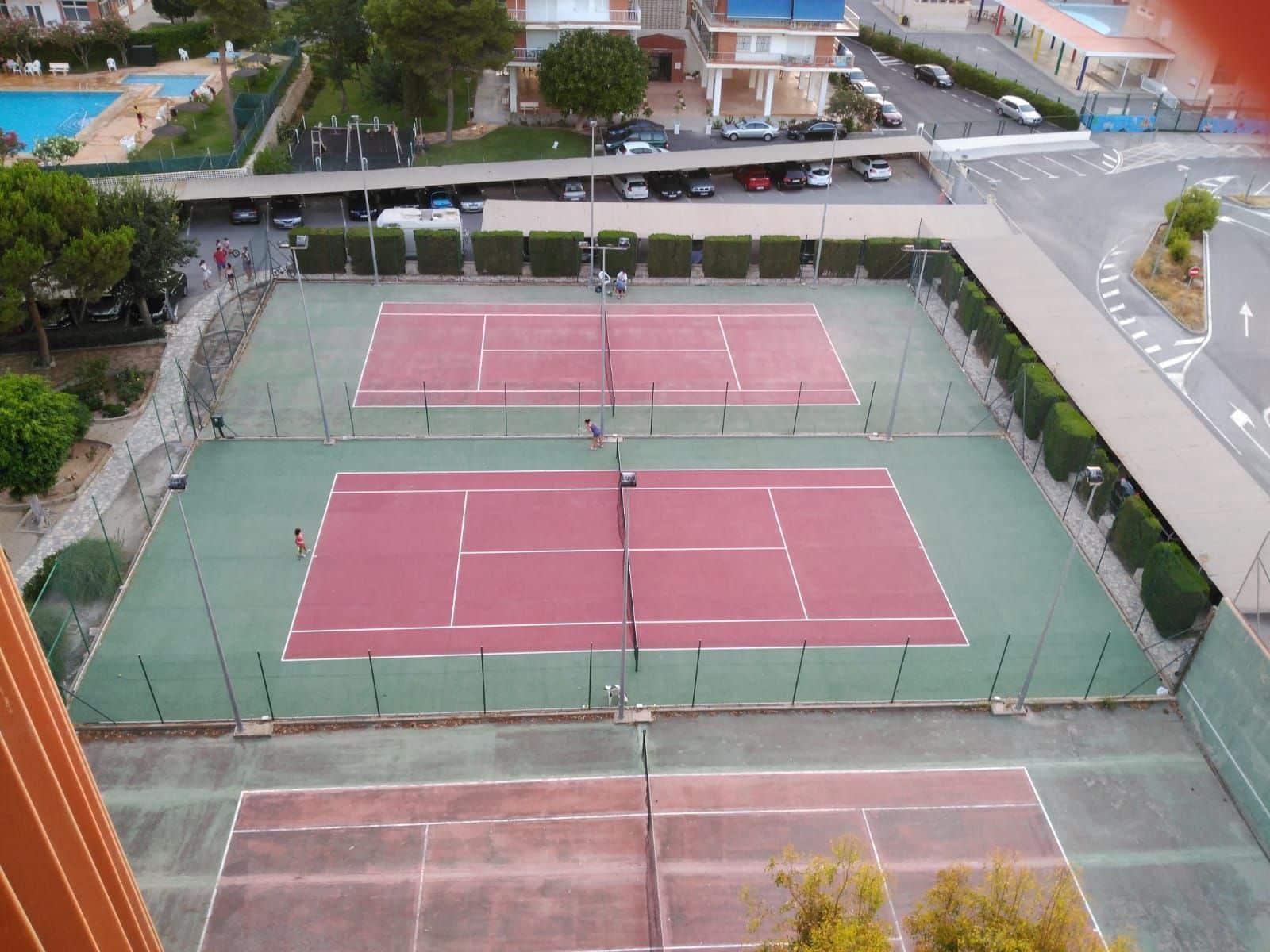 Appartement de 2 chambres à louer à Alicante ville avec piscine garage - 900 € (Ref: 8358989)