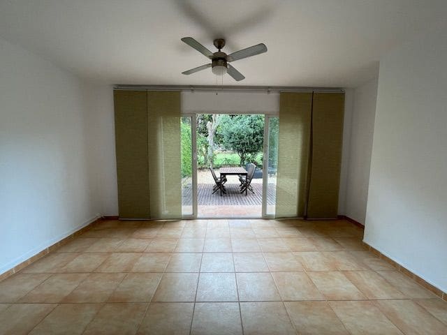 3 soveværelse Rækkehus til leje i Alicante by med swimmingpool garage - € 1.850 (Ref: 8361793)