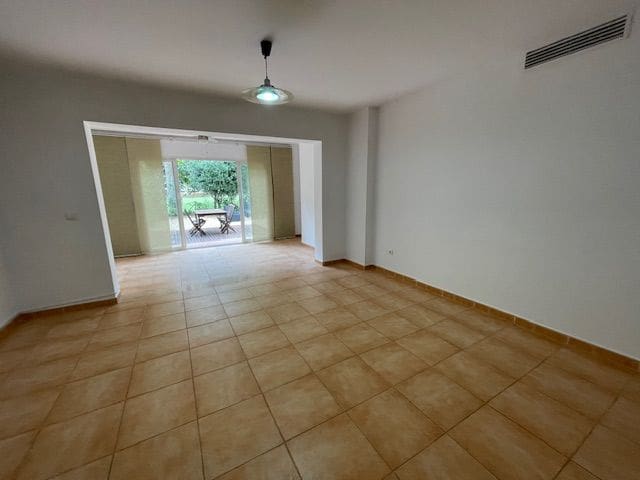 3 soveværelse Rækkehus til leje i Alicante by med swimmingpool garage - € 1.850 (Ref: 8361793)