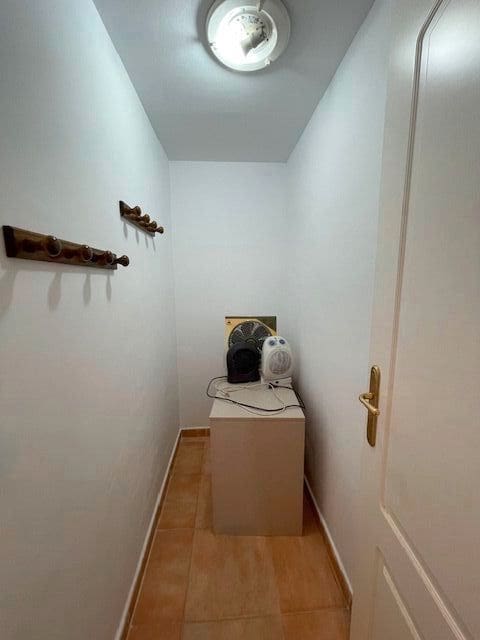 3 soveværelse Rækkehus til leje i Alicante by med swimmingpool garage - € 1.850 (Ref: 8361793)