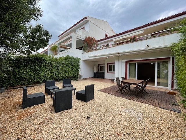 3 soveværelse Rækkehus til leje i Alicante by med swimmingpool garage - € 1.850 (Ref: 8361793)