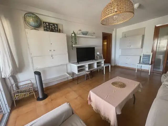 2 bedroom Flat for rent in Playa de San Juan, Alicante / Alacant city with pool garage - € 1,000 (Ref: 8382199)