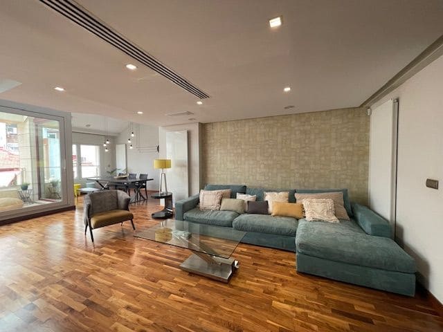 3 bedroom Penthouse for rent in Alicante / Alacant city with garage - € 2,950 (Ref: 8382200)