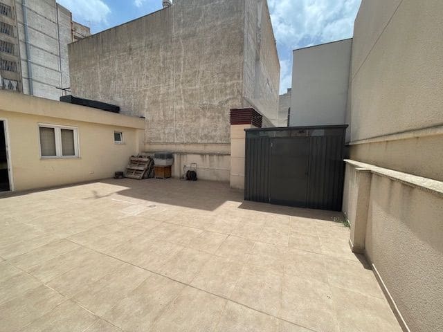 3 bedroom Penthouse for rent in Alicante / Alacant city with garage - € 2,950 (Ref: 8382200)