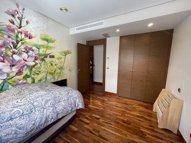 3 bedroom Penthouse for rent in Alicante / Alacant city with garage - € 2,950 (Ref: 8382200)