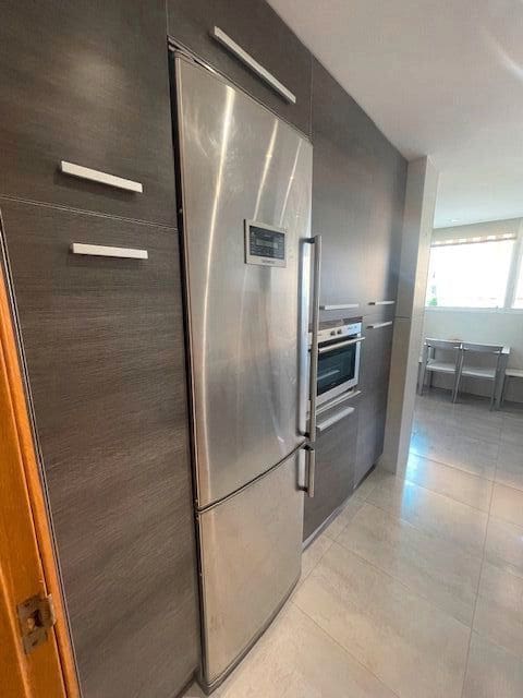 2 soverom Leilighet til leie i Alicante by med svømmebasseng garasje - € 1 190 (Ref: 8390155)