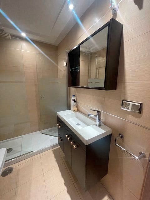 2 soverom Leilighet til leie i Alicante by med svømmebasseng garasje - € 1 190 (Ref: 8390155)