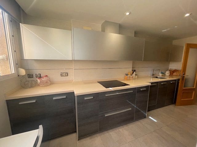 2 soverom Leilighet til leie i Playa de San Juan, Alicante by med svømmebasseng garasje - € 1 190 (Ref: 8390155)