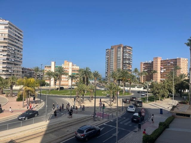 2 soverom Leilighet til leie i Alicante by med svømmebasseng garasje - € 1 190 (Ref: 8390155)