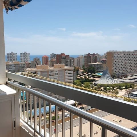 3 soveværelse Lejlighed til leje i Playa de San Juan, Alicante by med swimmingpool garage - € 1.800 (Ref: 8394400)
