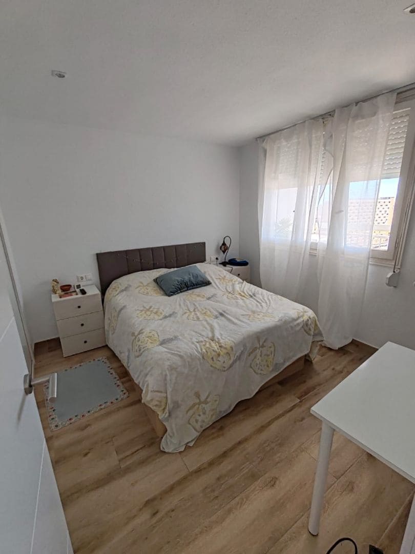 3 sypialnia Mieszkanie do wynajęcia w Miasto Alicante / Alacant z basenem garażem - 1 800 € (Ref: 8394400)