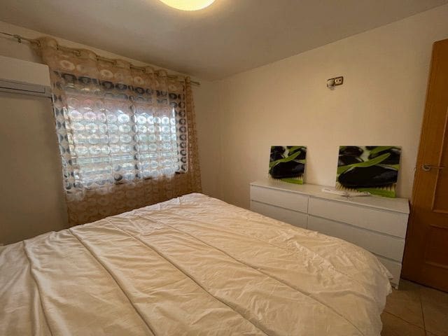 2 bedroom Flat for rent in Alicante / Alacant city with pool garage - € 1,200 (Ref: 8447751)