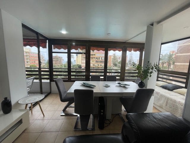 2 Zimmer Wohnung zu vermieten in Playa de San Juan, Alicante / Alacant Stadt mit Pool Garage - 1.200 € (Ref: 8447751)