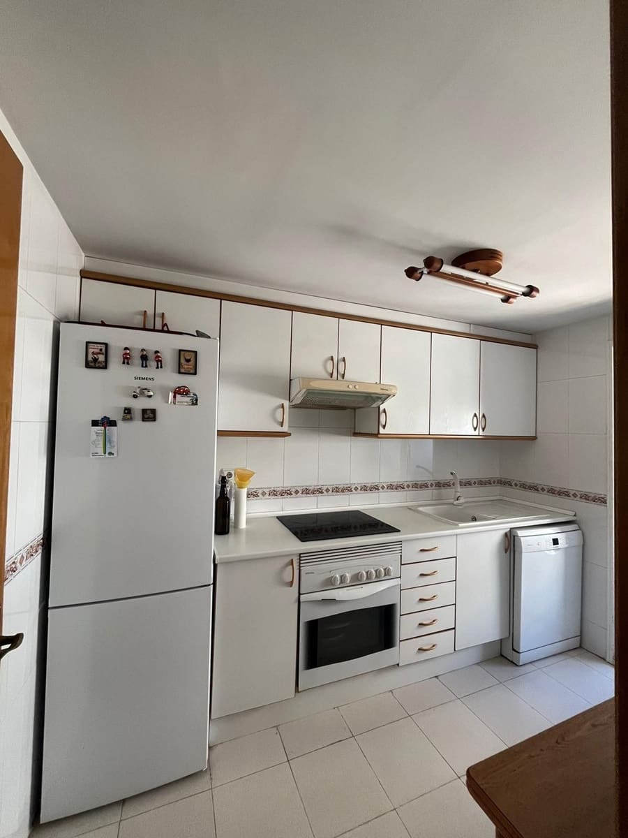 3 makuuhuone Asunto vuokrattavana paikassa Alicante kaupunki mukana uima-altaan 
autotalli - 1 200 € (Ref: 8463189)