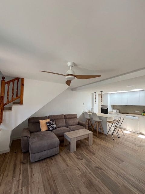 2 soveværelse Byhus til leje i San Juan de Alicante / Sant Joan d'Alacant med swimmingpool garage - € 1.350 (Ref: 8487099)