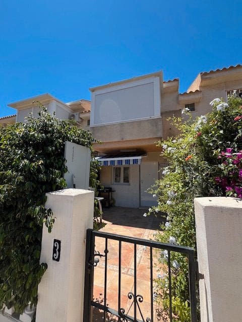 2 soveværelse Byhus til leje i San Juan de Alicante / Sant Joan d'Alacant med swimmingpool garage - € 1.350 (Ref: 8487099)