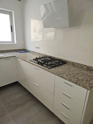 Piso de 3 habitaciones en Carolinas Altas, Alicante / Alacant ciudad en venta - 165.000 € (Ref: 8526153)