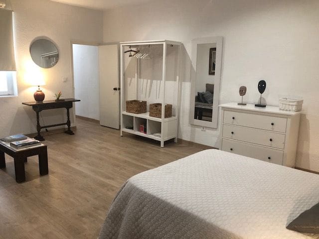 2 quarto Apartamento para venda em Casco Antiguo - Sant Cruz - Ayuntamiento, Alicante cidade - 373 000 € (Ref: 8556345)