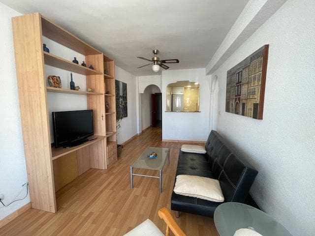 Appartement de 3 chambres à louer à Alicante ville avec piscine garage - 1 500 € (Ref: 8556346)