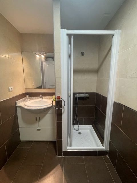 Appartement de 3 chambres à louer à Alicante ville avec piscine garage - 1 500 € (Ref: 8556346)
