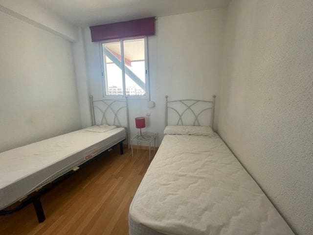 Appartement de 3 chambres à louer à Alicante ville avec piscine garage - 1 500 € (Ref: 8556346)