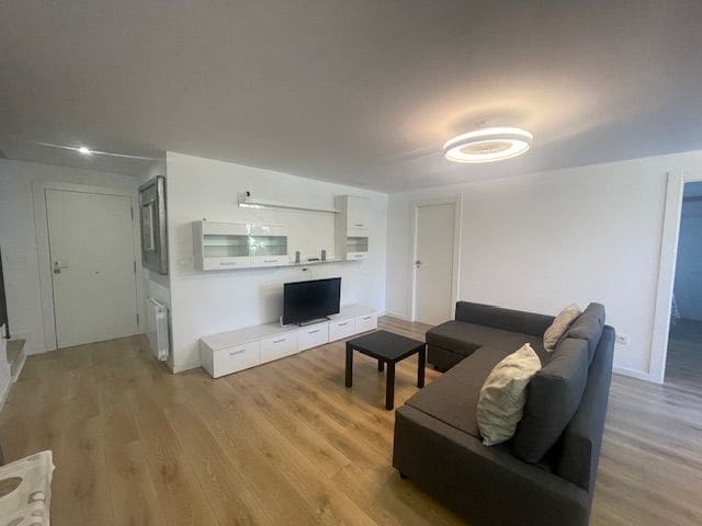 Villa/Maison Semi-Mitoyenne de 5 chambres à louer à Cabo de las Huertas, Alicante ville avec piscine garage - 1 800 € (Ref: 8567642)
