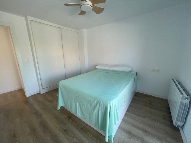 Villa/Maison Semi-Mitoyenne de 5 chambres à louer à Alicante ville avec piscine garage - 1 800 € (Ref: 8567642)