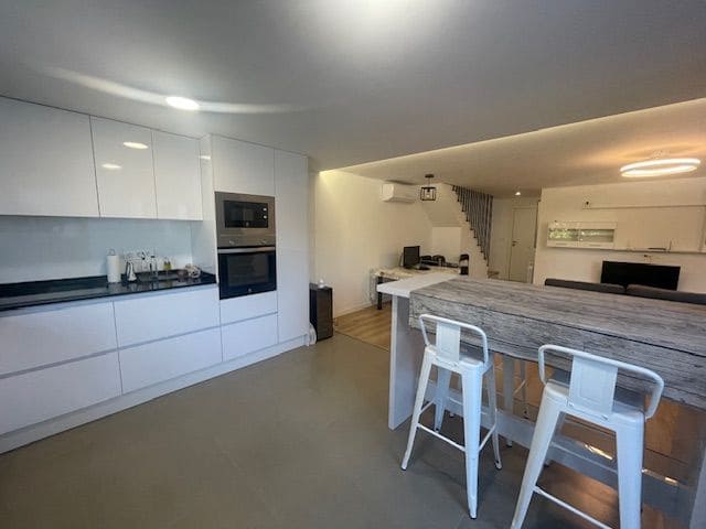 Villa/Maison Semi-Mitoyenne de 5 chambres à louer à Alicante ville avec piscine garage - 1 800 € (Ref: 8567642)