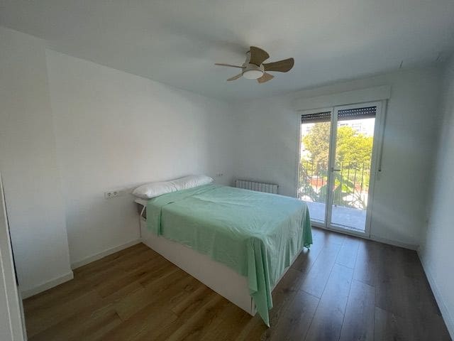 Villa/Maison Semi-Mitoyenne de 5 chambres à louer à Alicante ville avec piscine garage - 1 800 € (Ref: 8567642)