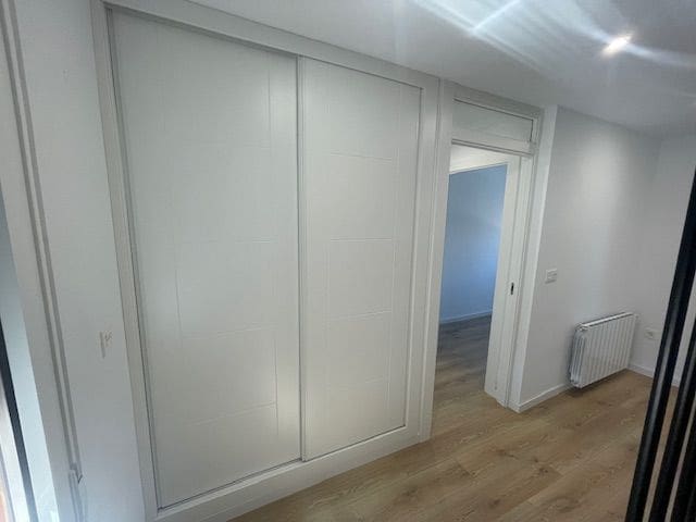 Villa/Maison Semi-Mitoyenne de 5 chambres à louer à Alicante ville avec piscine garage - 1 800 € (Ref: 8567642)