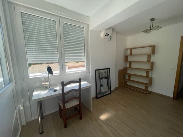 2 makuuhuone Asunto vuokrattavana paikassa Alicante kaupunki mukana uima-altaan 
autotalli - 1 300 € (Ref: 8611560)