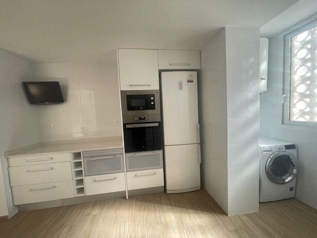 2 makuuhuone Asunto vuokrattavana paikassa Cabo de las Huertas, Alicante kaupunki mukana uima-altaan 
autotalli - 1 300 € (Ref: 8611560)