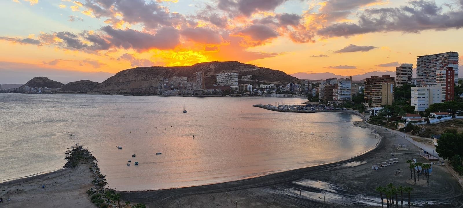 Piso de 1 habitación en Alicante / Alacant ciudad en alquiler con garaje - 990 € (Ref: 8666425)